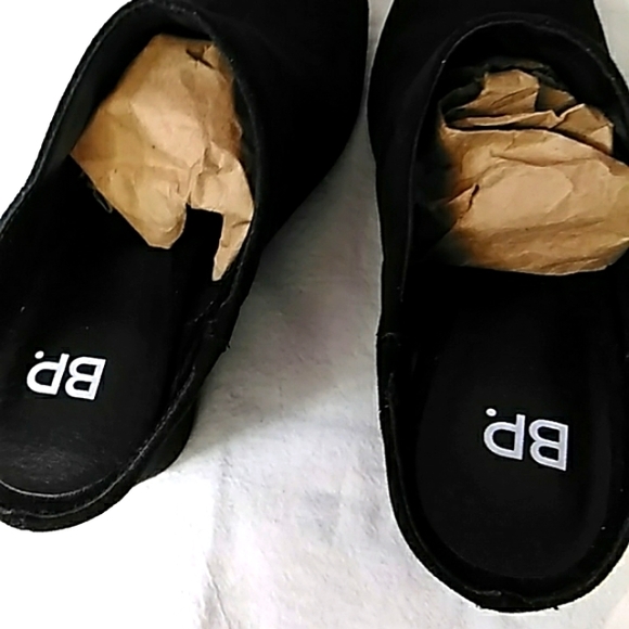 BP open toe chunky heel mules DARK black in color, size 6 1/2. EUC. (D) - Picture 8 of 10